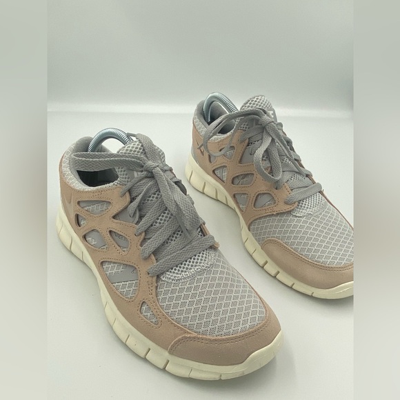 Nike Free Run 2 Running Shoes in Wolf Gray Fossil Stone - Picture 3 of 5
